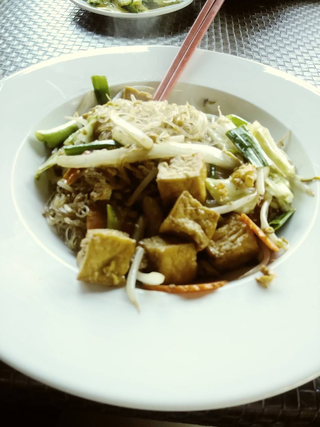 Gala Thai | restaurant | 3353 Barham Blvd, Los Angeles, CA 90068, USA | 3239699169 OR +1 323-969-9169