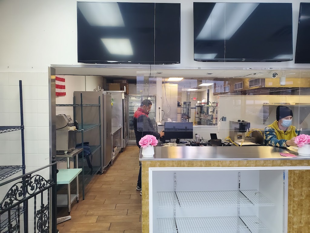 Zouq chicken and smoothies | restaurant | 200 W Oregon Ave, Philadelphia, PA 19148, USA | 2157301300 OR +1 215-730-1300