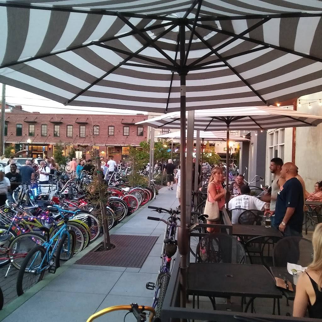 Uncle Vitos Slice of NY | restaurant | 1800 15th St Ste E, Sacramento, CA 95811, USA | 9163824419 OR +1 916-382-4419