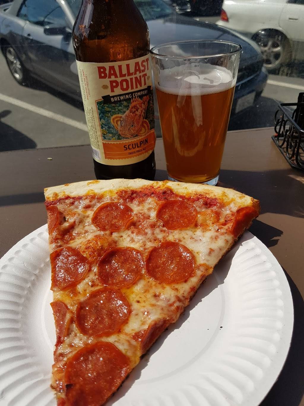 Newport Pizza & Ale House | restaurant | 5050 Newport Ave, San Diego, CA 92107, USA | 6192244540 OR +1 619-224-4540