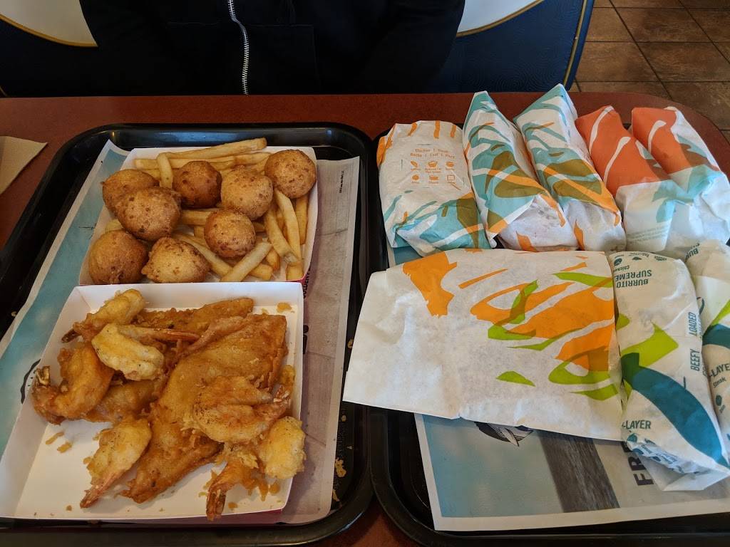 Long John Silvers | restaurant | 1700 N Broad St, Lansdale, PA 19446, USA | 2158554210 OR +1 215-855-4210