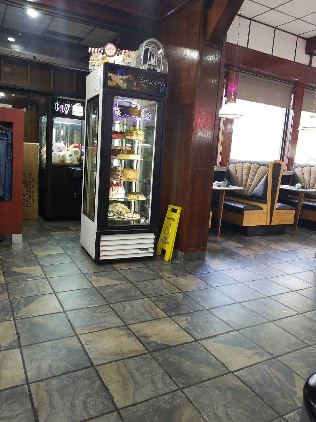 Gold Roc Diner | restaurant | 61 Kane St, Hartford, CT 06119, USA | 8602369366 OR +1 860-236-9366