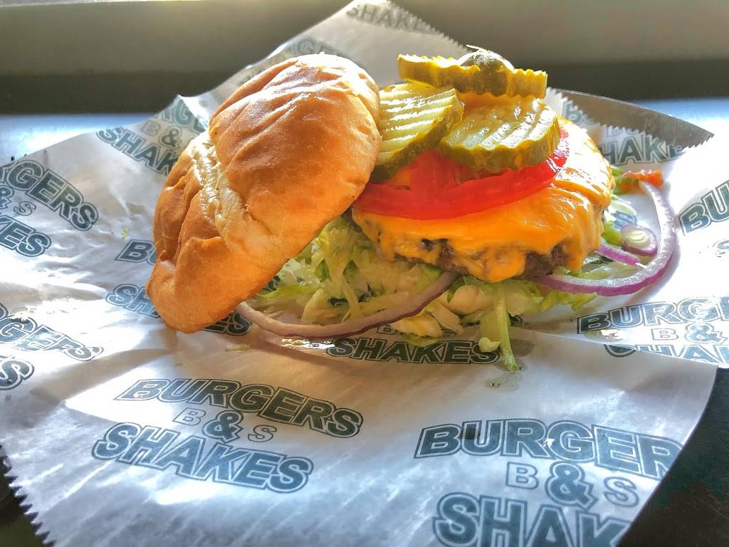 Burgers & Shakes | restaurant | 7401 Collins Ave #2713, Miami Beach, FL 33141, USA | 3058661145 OR +1 305-866-1145