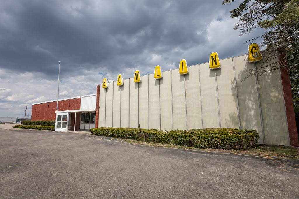 Pla-Mor Lanes | restaurant | 4901 Linden Ave, Dayton, OH 45432, USA | 9372533111 OR +1 937-253-3111