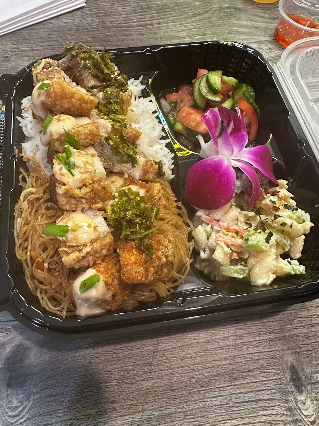 Lia’s Lumpia | restaurant | 2219 Logan Ave, San Diego, CA 92113, USA | 6197364484 OR +1 619-736-4484