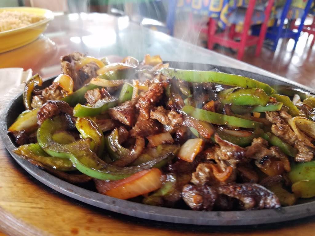 El Serrano | restaurant | 3410 E Market St, York, PA 17402, USA | 7177574963 OR +1 717-757-4963