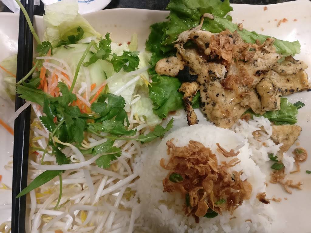 Pho 75 | restaurant | 2050 S Havana St, Aurora, CO 80014, USA | 3036718899 OR +1 303-671-8899