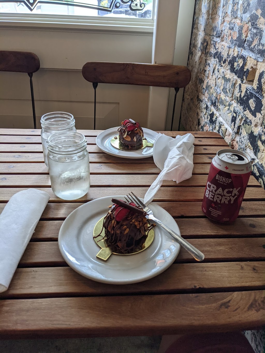 Waltons Fancy & Staple | restaurant | 609 W 6th St, Austin, TX 78701, USA | 5125423380 OR +1 512-542-3380