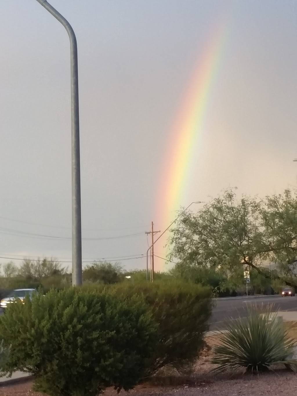 Pizza Hut | meal delivery | 9564 E Golf Links Rd, Tucson, AZ 85730, USA | 5202969273 OR +1 520-296-9273