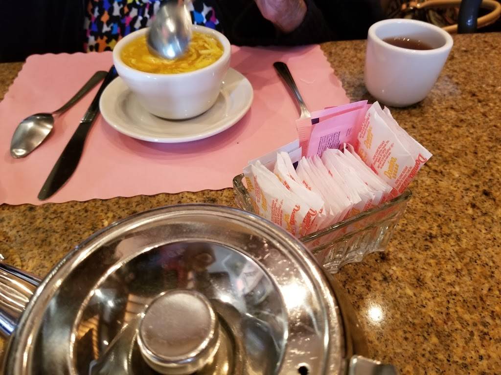 Mandarin Gourmet | restaurant | 1020 W Roxbury Pkwy, Chestnut Hill, MA 02467, USA | 6173256661 OR +1 617-325-6661