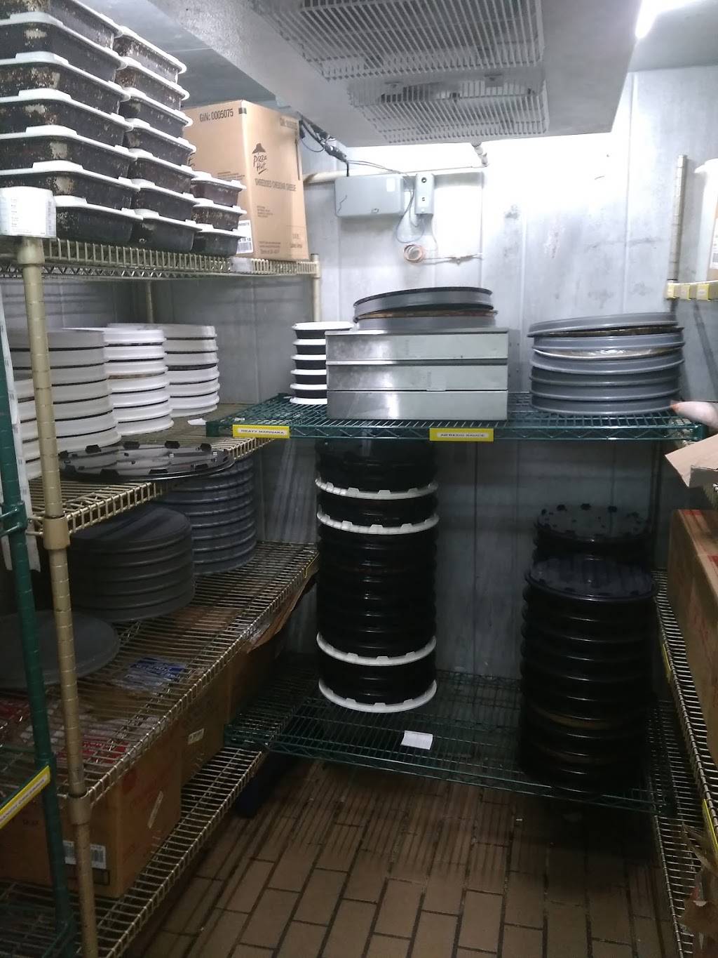 Pizza Hut | meal takeaway | 1275 W Keiser Ave, Osceola, AR 72370, USA | 8705636067 OR +1 870-563-6067