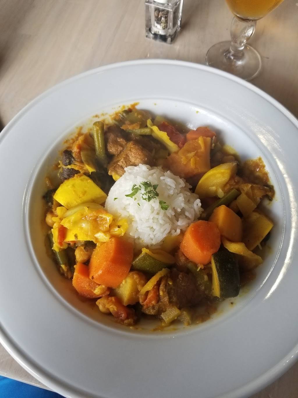 Meza Mediterranean Grill | restaurant | 1780 Jake St, Orlando, FL 32814, USA | 4074403603 OR +1 407-440-3603