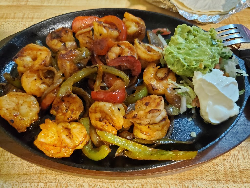 La Fonda | restaurant | 1021 E Gamebird Rd, Pahrump, NV 89048, USA | 7752531604 OR +1 775-253-1604