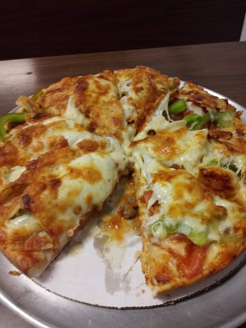 Fall River House of Pizza | meal takeaway | 1648 S Main St, Fall River, MA 02724, USA | 5086723992 OR +1 508-672-3992