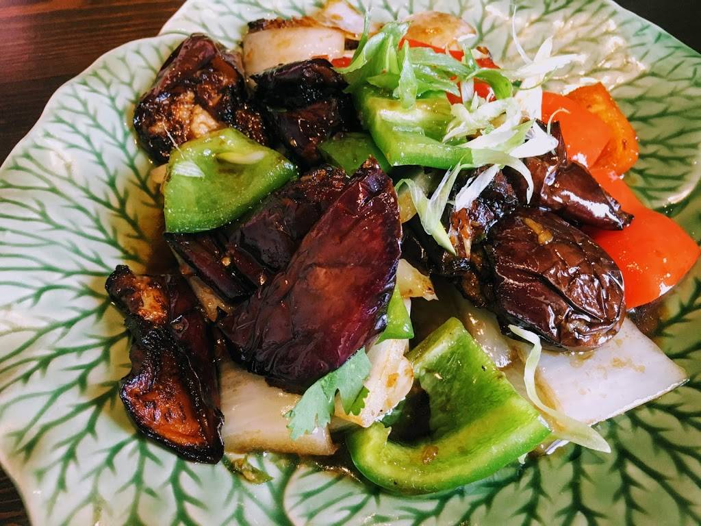 Siam Dish Thai Cuisine | restaurant | 730 Guelph Line, Burlington, ON L7R 3N5, Canada | 9056322525 OR +1 905-632-2525