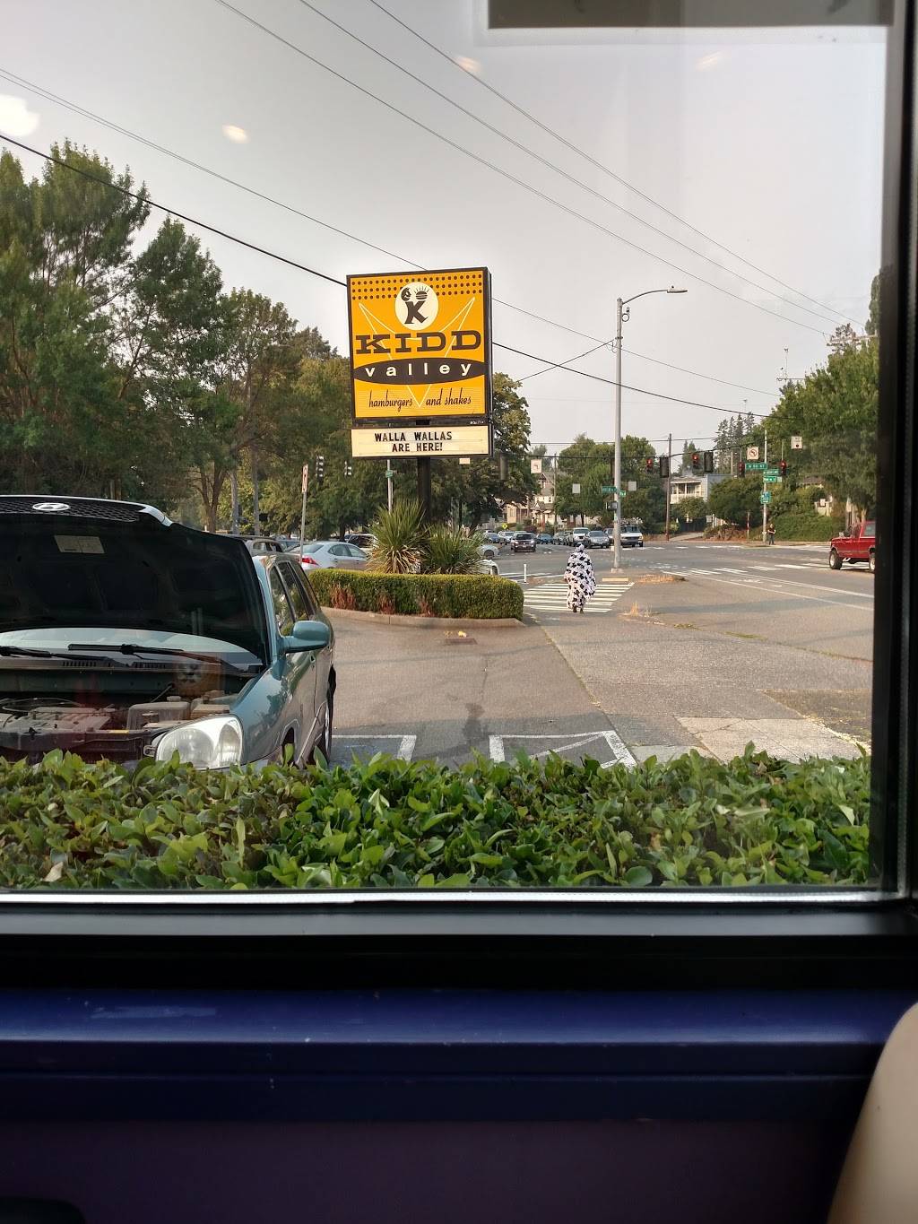 Kidd Valley | restaurant | 4910 Green Lake Way N, Seattle, WA 98103, USA | 2065470121 OR +1 206-547-0121