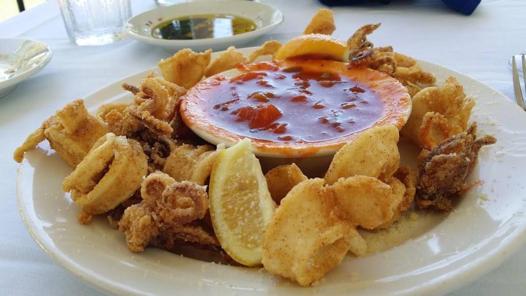 Old Tavernier Restaurant & Lounge | night club | 90311 Old Hwy, Tavernier, FL 33070, USA | 3058526012 OR +1 305-852-6012