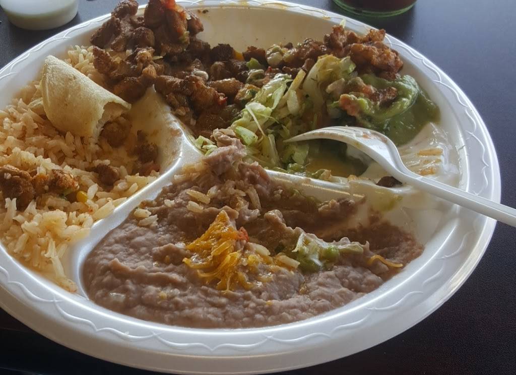 Linas Restaurant | restaurant | 4910 E Central Ave, Wichita, KS 67208, USA | 3164407028 OR +1 316-440-7028