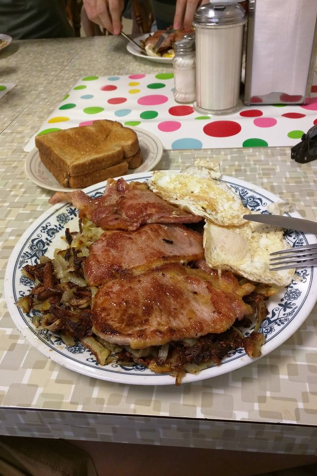 Buds Restaurant | restaurant | 219 Louisa St, Kitchener, ON N2H 4C7, Canada | 5197430322 OR +1 519-743-0322