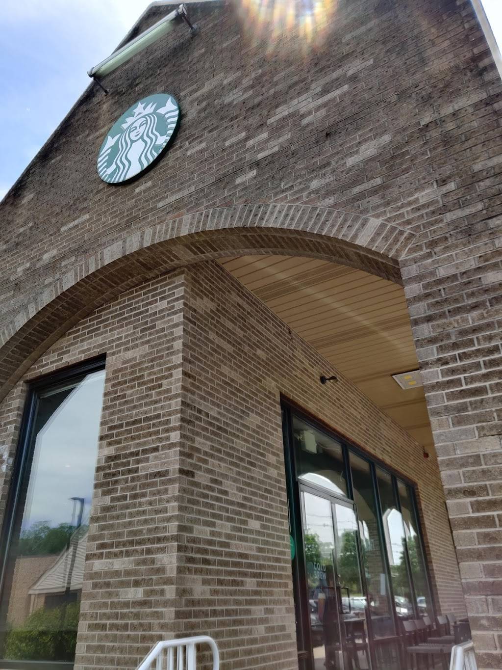 Starbucks | cafe | 120 Cedar Grove Ln, Somerset, NJ 08873, USA | 7327489181 OR +1 732-748-9181