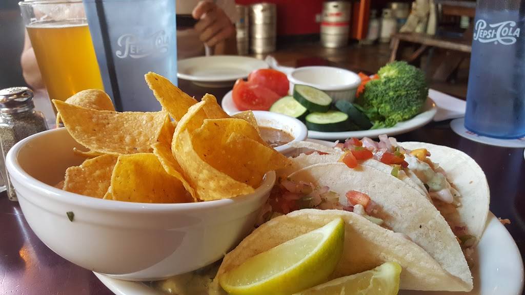 Brickhouse Bar | restaurant | 109 W 15th St, Vancouver, WA 98660, USA | 3606953686 OR +1 360-695-3686