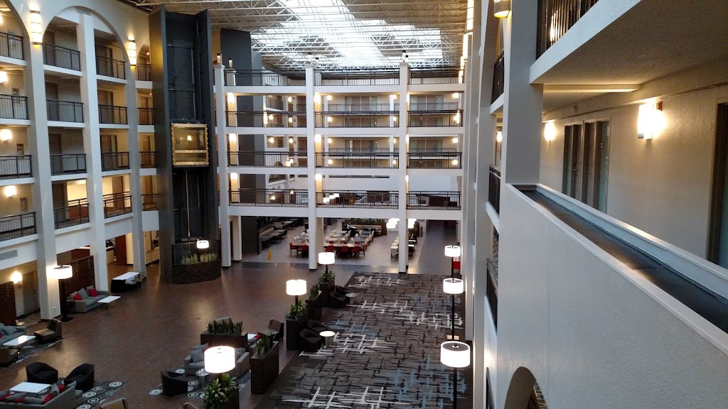 Cascades Restaurant | restaurant | 19525 Victor Pkwy, Livonia, MI 48152, USA | 7344626001 OR +1 734-462-6001