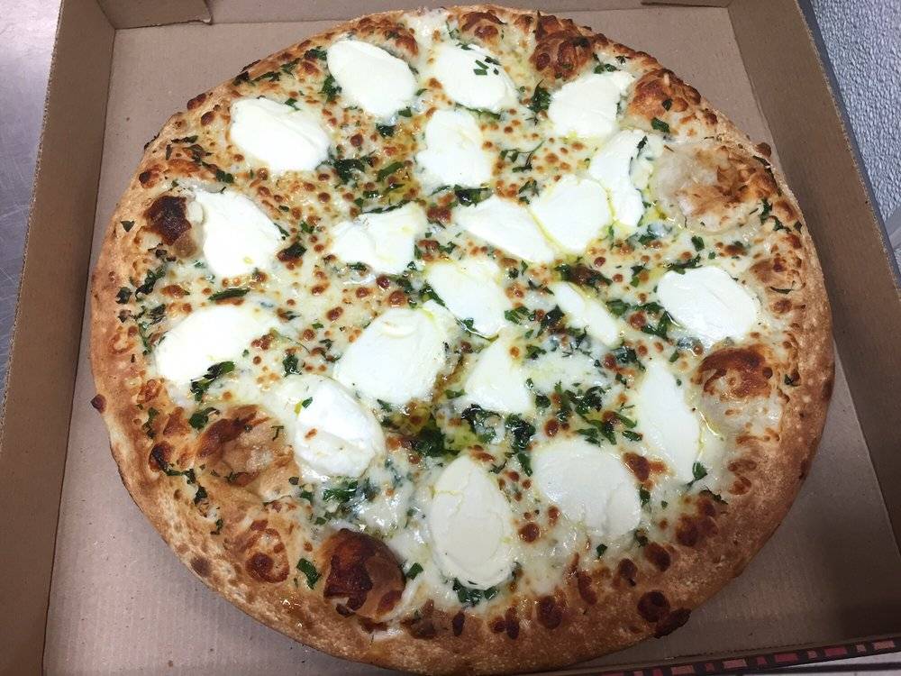 Krazy Pizza | restaurant | 14300 Mack Ave, Detroit, MI 48215, USA | 3138212222 OR +1 313-821-2222