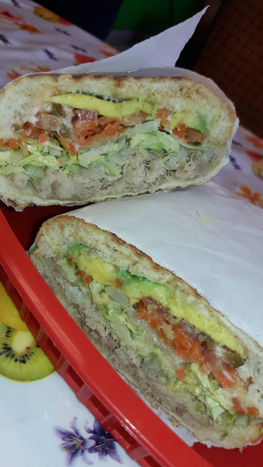Tortas y Jugos Jiquilpan | restaurant | 22221 Norwalk Blvd, Hawaiian Gardens, CA 90716, USA | 5623165213 OR +1 562-316-5213