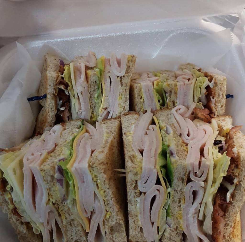 Bread Bowl Deli | restaurant | 32247 Mound Rd, Warren, MI 48092, USA | 5865539172 OR +1 586-553-9172