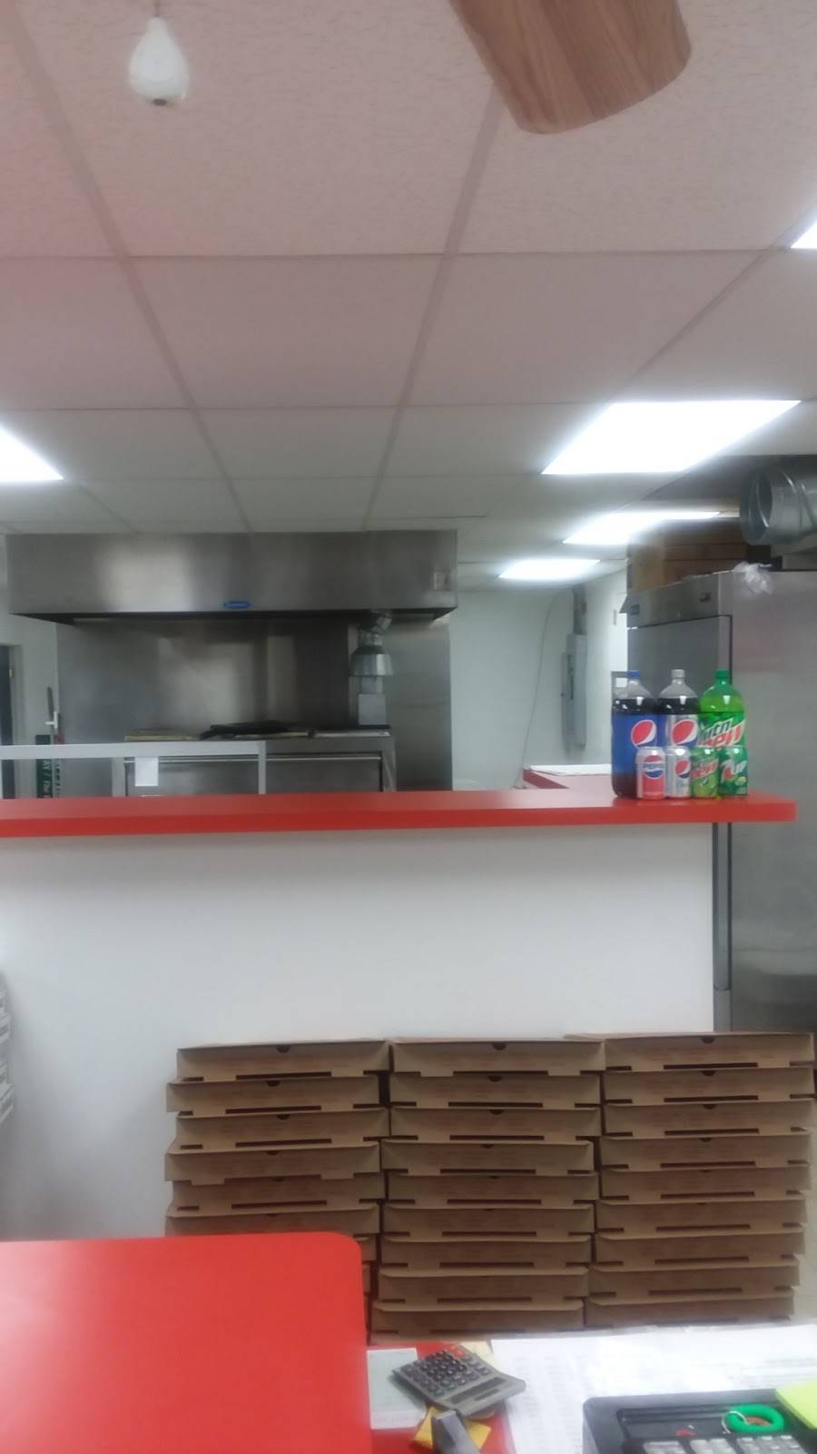 Piazza Pizza | restaurant | 130 3rd St, Tiltonsville, OH 43963, USA | 7408593148 OR +1 740-859-3148