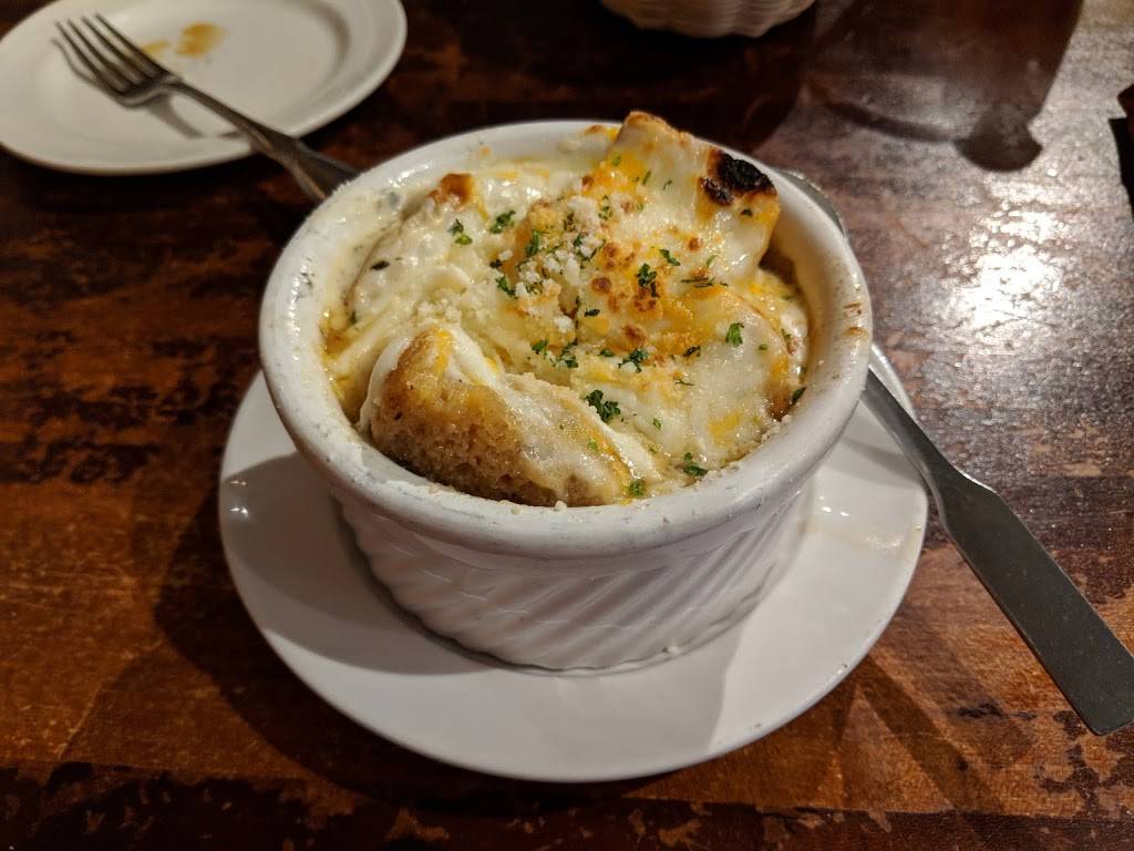 Blackstone Bar & Grill | restaurant | 600 E Veterans Pkwy, Yorkville, IL 60560, USA | 6308828305 OR +1 630-882-8305