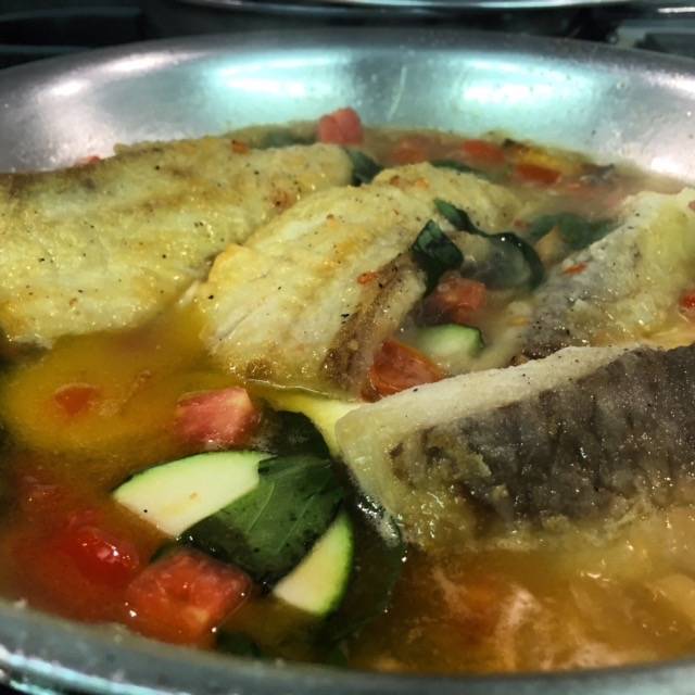 Salute | restaurant | Big Oak Shopping Center, 368 W Trenton Ave, Morrisville, PA 19067, USA | 2157361978 OR +1 215-736-1978