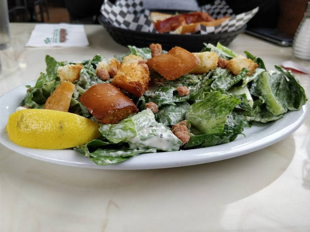 Fat Alberts | restaurant | 1990 Russell Rd, Ottawa, ON K1G 1G6, Canada | 6135264100 OR +1 613-526-4100