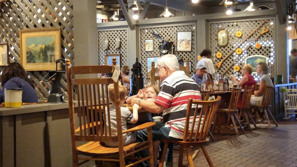 Cracker Barrel Old Country Store | restaurant | 2001 Formosa Rd, Troy, IL 62294, USA | 6186672021 OR +1 618-667-2021