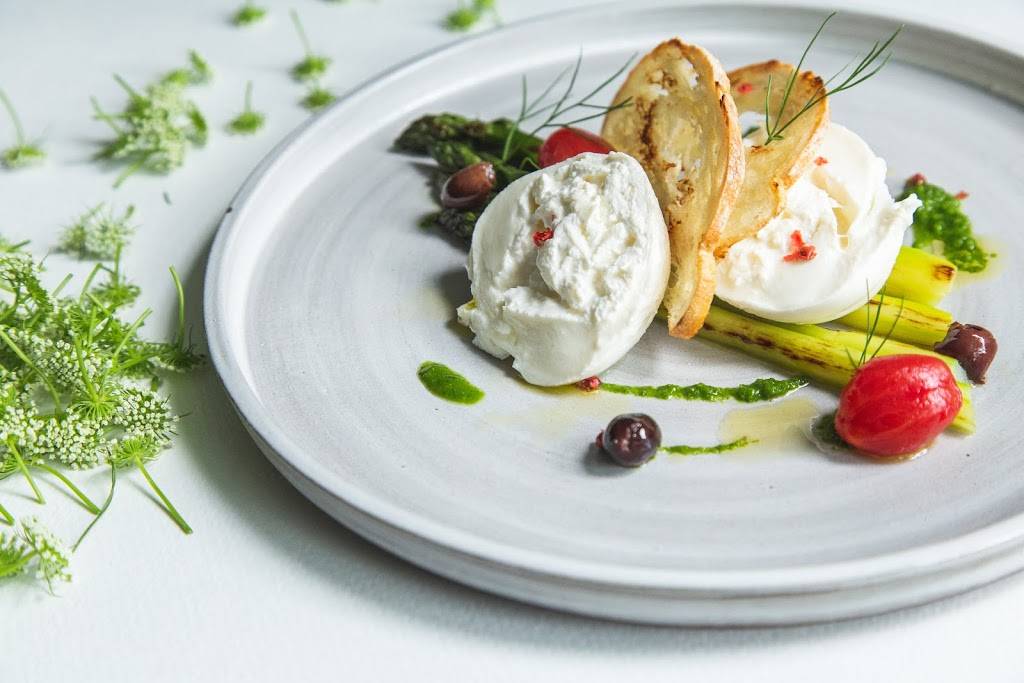 The Blue Door Kitchen and Inn | restaurant | 675 Zachary Taylor Hwy, Flint Hill, VA 22627, USA | 5406751700 OR +1 540-675-1700