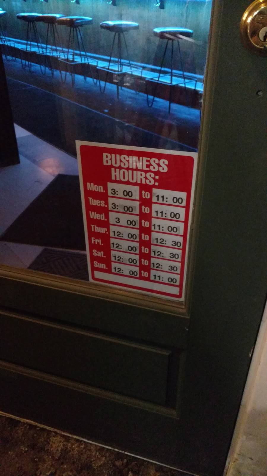 Donovans | restaurant | 65 Rockingham St, Bellows Falls, VT 05101, USA | 8024634940 OR +1 802-463-4940