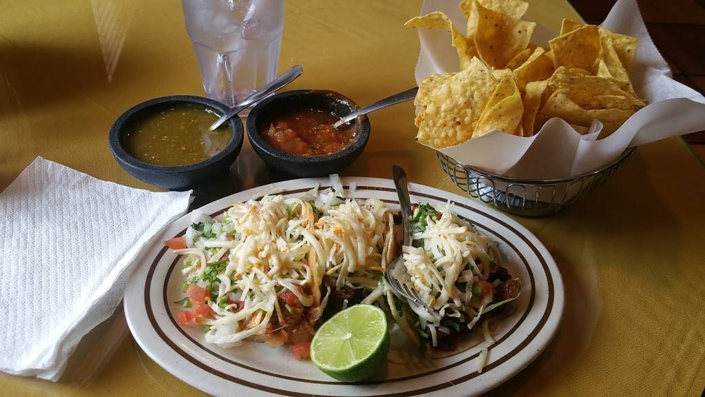 El Coco Loco | restaurant | 205 Main St, West Chicago, IL 60185, USA | 6302931101 OR +1 630-293-1101