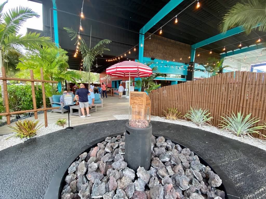 Tiki Docks Skyway Bar + Grill | restaurant | 3769 50th Ave S, St. Petersburg, FL 33711, USA | 7278108454 OR +1 727-810-8454