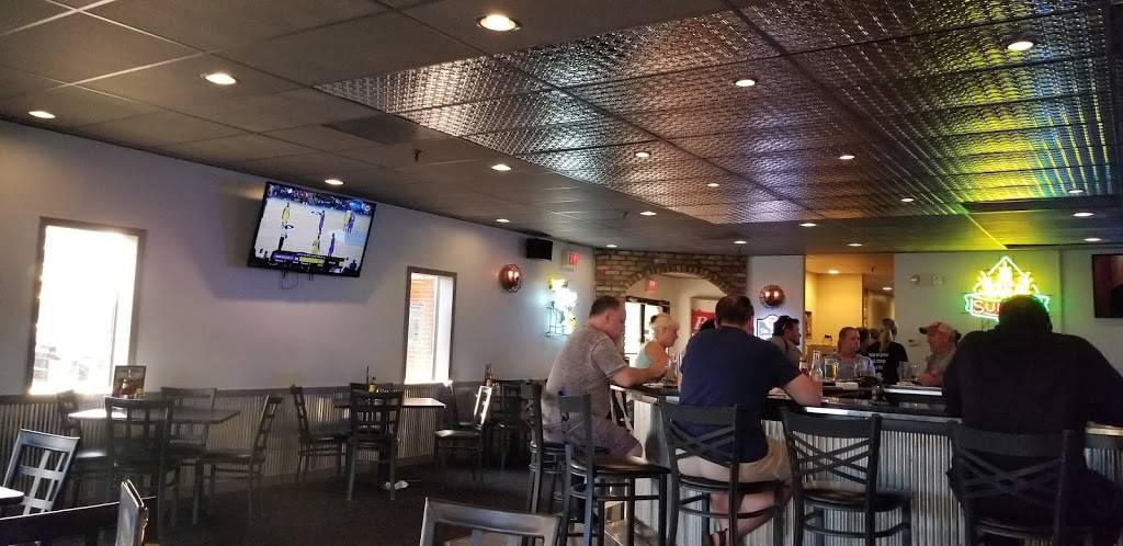 Kellys 19th Hole | restaurant | 8432 Noble Ave N, Brooklyn Park, MN 55443, USA | 7634246110 OR +1 763-424-6110