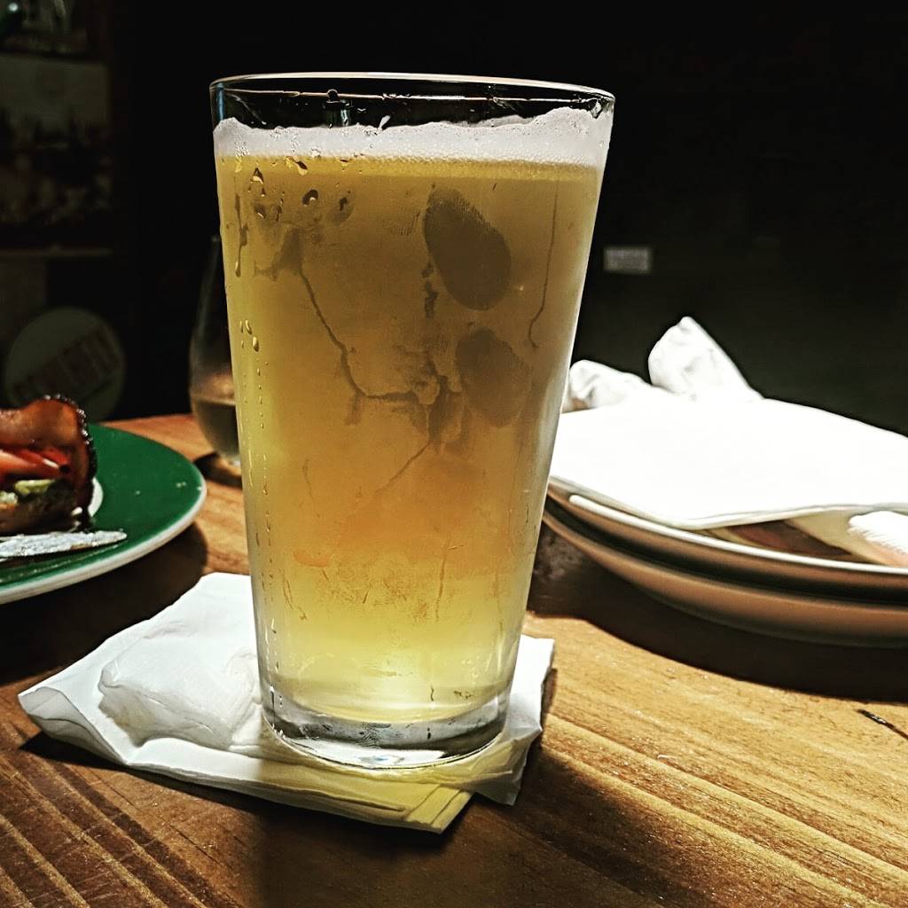 Bronx Alehouse | restaurant | 216 W 238th St, Bronx, NY 10463, USA | 7186010204 OR +1 718-601-0204