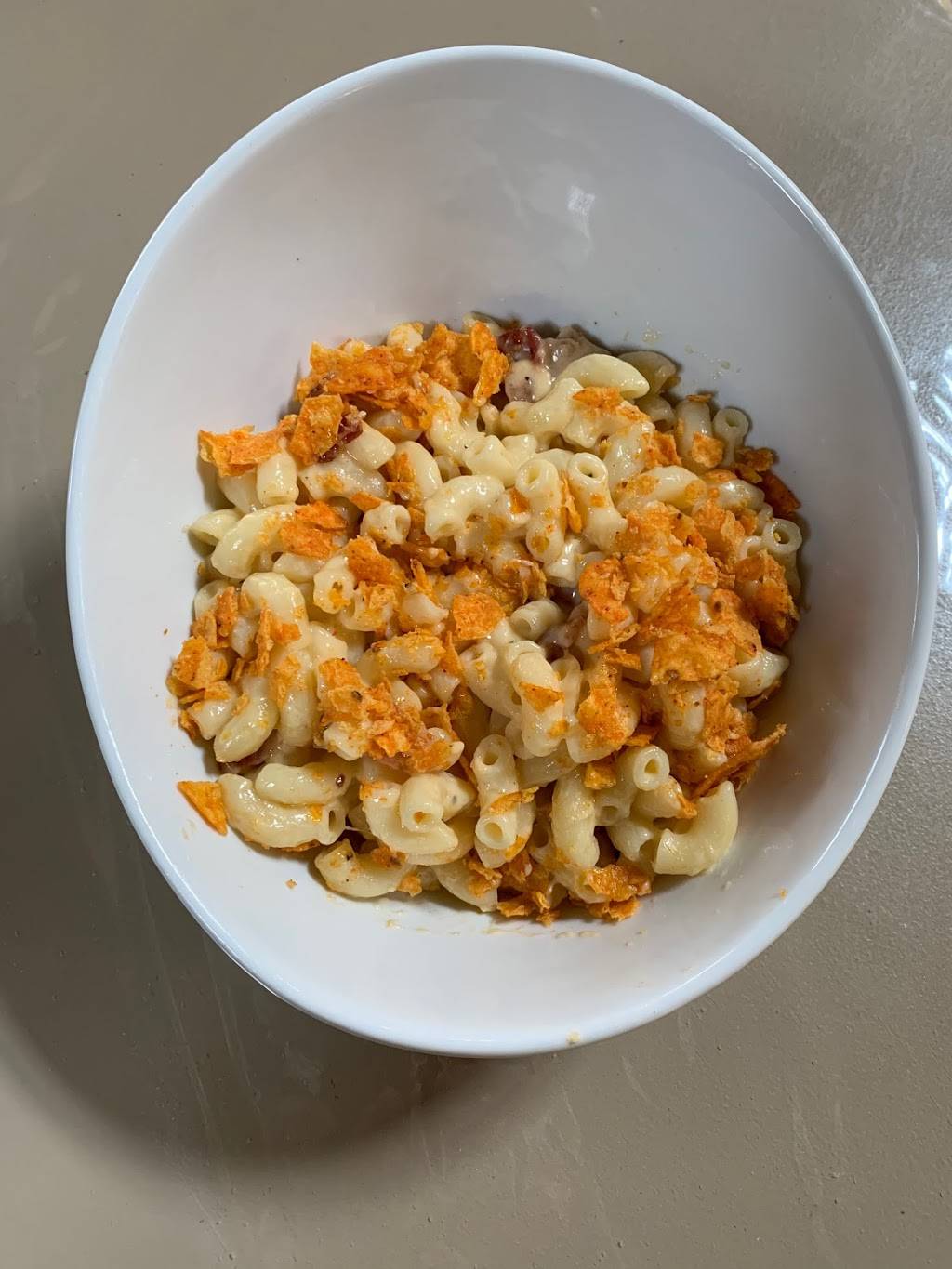 The Broken Egg & Tap | restaurant | 12058 Tecumseh Rd E, Windsor, ON N8N 1L9, Canada | 2266760667 OR +1 226-676-0667