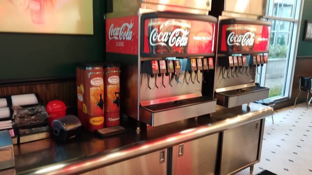 DiBellas Subs | restaurant | 475 E Big Beaver Rd, Troy, MI 48083, USA | 2485283562 OR +1 248-528-3562