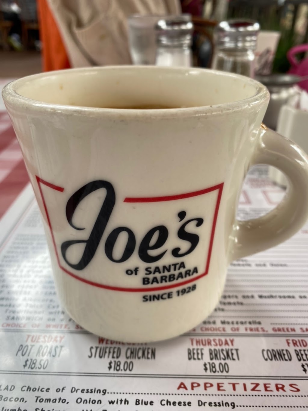 Joes Cafe | restaurant | 536 State St, Santa Barbara, CA 93101, USA | 8059664638 OR +1 805-966-4638