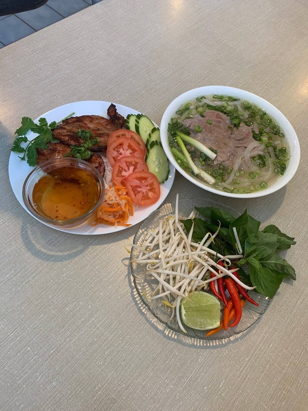 Pho Vo | restaurant | 2026 Williston Rd, South Burlington, VT 05403, USA | 8024972184 OR +1 802-497-2184