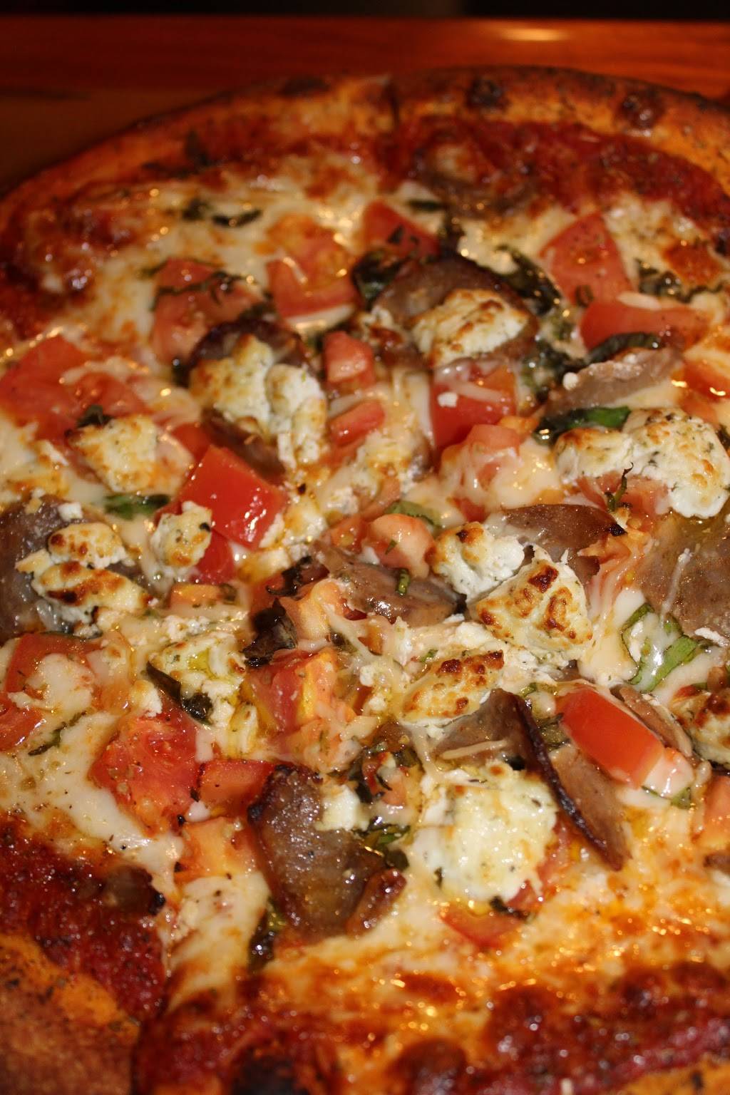 Johnny Q’s Restaurant and Sports Lounge | meal delivery | 3801 10th Ave N, Palm Springs, FL 33461, USA | 5614339800 OR +1 561-433-9800