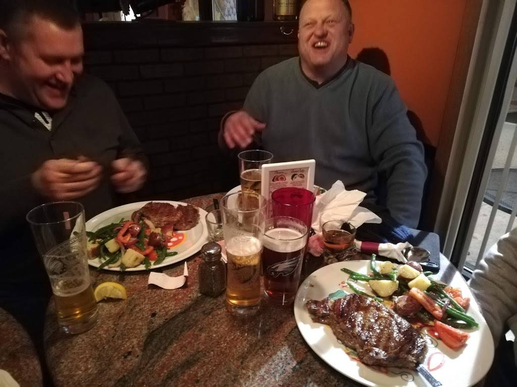 Capri Pizza Restaurant & Bar | restaurant | 5855 Easton Rd, Plumsteadville, PA 18949, USA | 2157668440 OR +1 215-766-8440