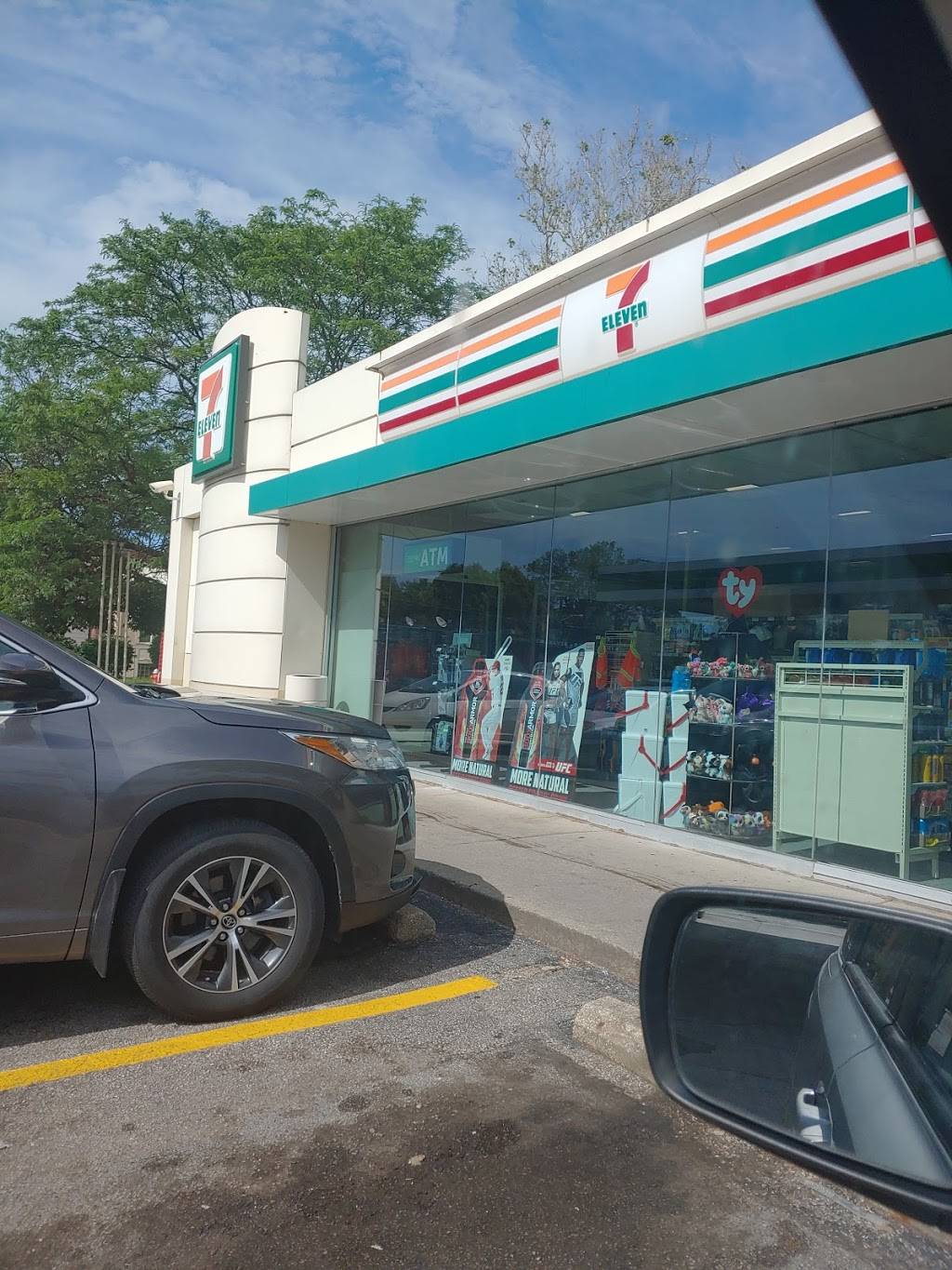 7-Eleven | bakery | 1035 E 185th St, Cleveland, OH 44119, USA | 2163836977 OR +1 216-383-6977