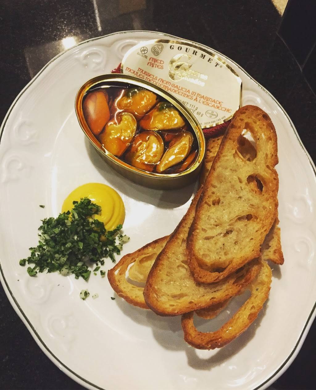 Robusto | restaurant | #26, Place Frontenac, Boulevard Leclerc O, Granby, QC J2G 1V3, Canada | 4509561956 OR +1 450-956-1956