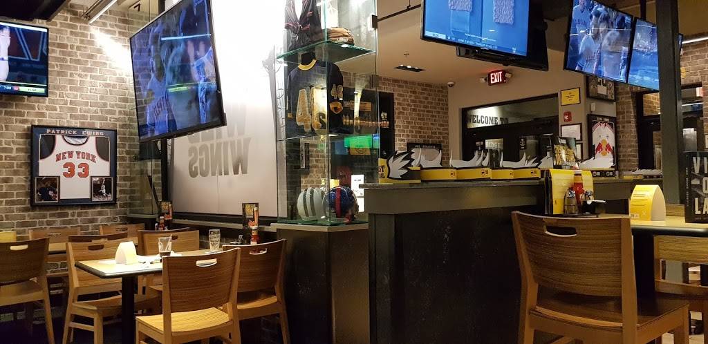 Buffalo Wild Wings | restaurant | 625 US 1 South, Iselin, NJ 08830, USA | 7322185385 OR +1 732-218-5385