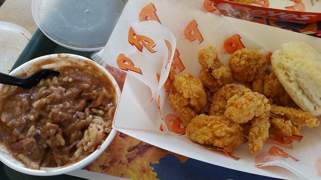 Popeyes Louisiana Kitchen | restaurant | 2940 Interstate 45 N, Conroe, TX 77303, USA | 9367562321 OR +1 936-756-2321